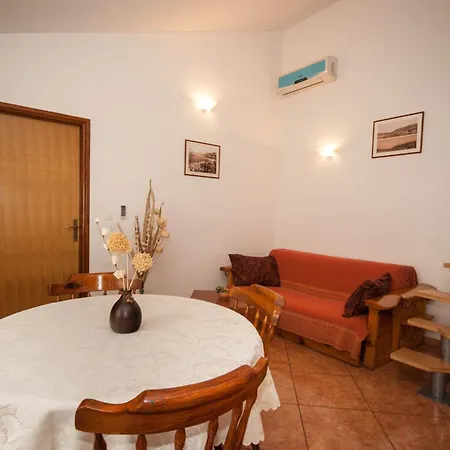 Apartament With Parking Space Baska, Krk - 22414 *