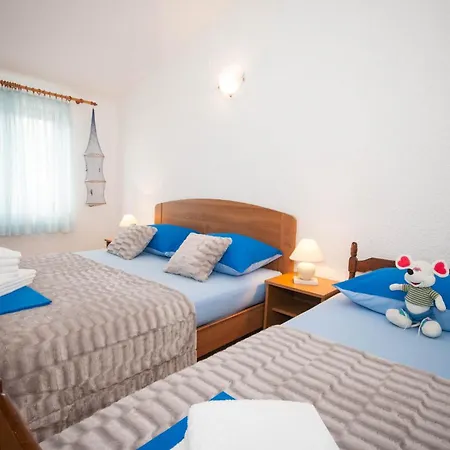 Apartment With Parking Space Baska, Krk - 22414 Baška